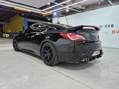 Hyundai Genesis 2014, 113000 км, за 8444.38 USD - фото 5