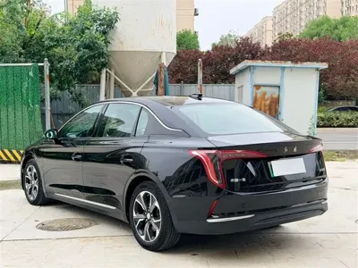 Hongqi Hongqi E-QM5 2024, 35000 км, за 10004.51 USD - фото 9