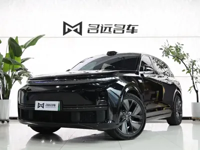 Li Auto Li L7 · 2024 год