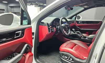 Porsche Cayenne 2020, 64373 км, за 49225.42 USD - фото 10