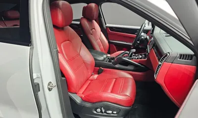 Porsche Cayenne 2020, 64373 км, за 49225.42 USD - фото 11