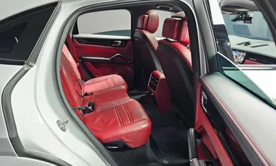 Porsche Cayenne 2020, 64373 км, за 49225.42 USD - фото 12