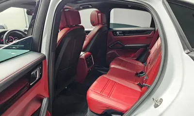 Porsche Cayenne 2020, 64373 км, за 49225.42 USD - фото 26
