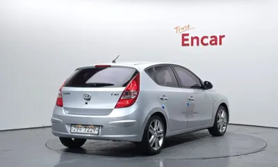 Hyundai i30 2010, 89375 км, за 2710.21 USD