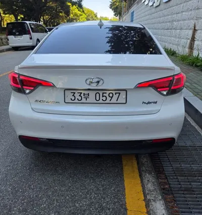 Hyundai Sonata 2016, 141500 км, за 5645.27 USD