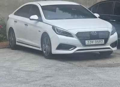 Hyundai Sonata 2016, 141500 км, за 5645.27 USD