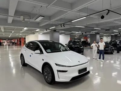 Tesla Model Y L 2026, 100 км, за 46696.44 USD