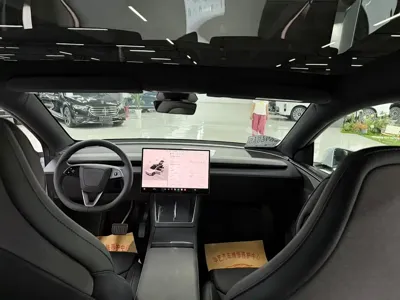 Tesla Model Y L 2026, 100 км, за 46696.44 USD