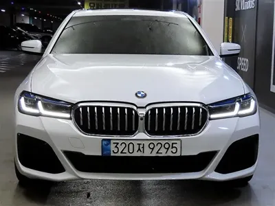 BMW 5-Series 2023, 30243 км, за 29276.62 USD