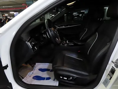 BMW 5-Series 2023, 30243 км, за 29276.62 USD - фото 6