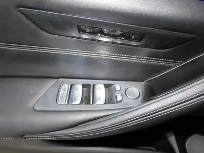 BMW 5-Series 2023, 30243 км, за 29276.62 USD - фото 13
