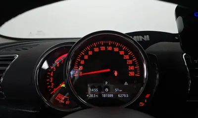 MINI Clubman 2019, 181599 км, за 5144.23 USD - фото 8
