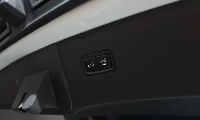 Porsche Cayenne 2023, 37932 км, за 86970.73 USD - фото 30