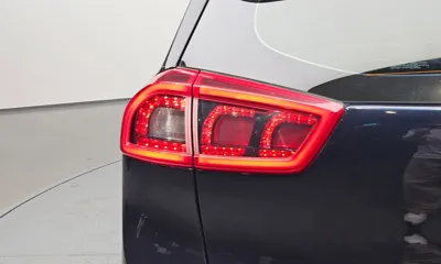 Kia Niro 2017, 88126 км, за 8861.76 USD - фото 23