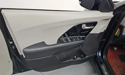 Kia Niro 2017, 88126 км, за 8861.76 USD - фото 24