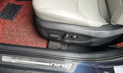 Kia Niro 2017, 88126 км, за 8861.76 USD - фото 29