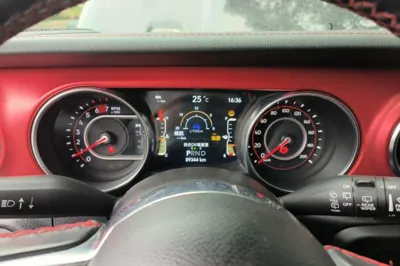 Jeep Wrangler 2021, 89300 км, за 36708 USD - фото 11