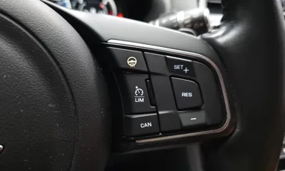 Jaguar F-Pace 2017, 119532 км, за 8143.33 USD - фото 32
