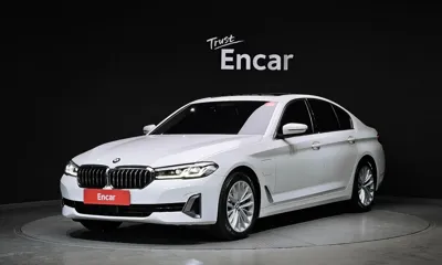 BMW 5-Series · 2021 год