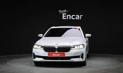 BMW 5-Series 2021, 65984 км, за 24710.93 USD