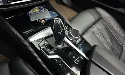 BMW 5-Series 2021, 65984 км, за 24710.93 USD - фото 9