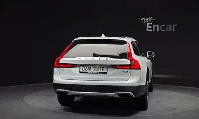 Volvo V90 2019, 72444 км, за 21596.43 USD