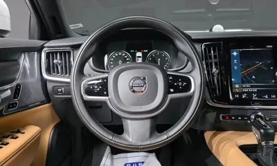 Volvo V90 2019, 72444 км, за 21596.43 USD - фото 13