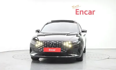 Hyundai Grandeur 2022, 97419 км, за 15688.59 USD