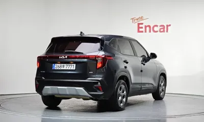 Kia Seltos 2023, 51144 км, за 11152.68 USD
