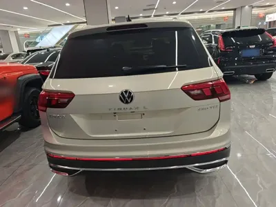 Volkswagen Tiguan L 2021, 101800 км, за 15140.82 USD - фото 6