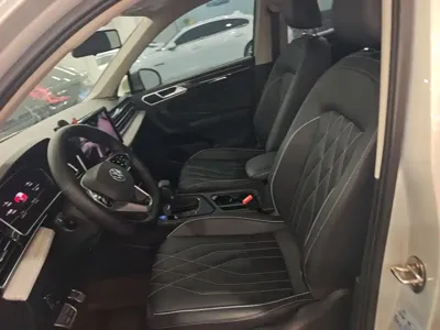 Volkswagen Tiguan L 2021, 101800 км, за 15140.82 USD - фото 15