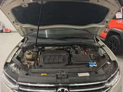 Volkswagen Tiguan L 2021, 101800 км, за 15140.82 USD - фото 20