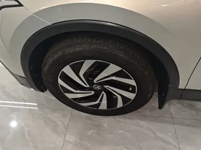 Volkswagen Tiguan L 2021, 101800 км, за 15140.82 USD - фото 23