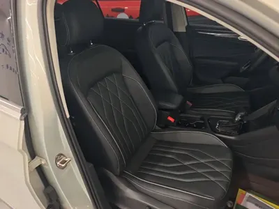 Volkswagen Tiguan L 2021, 101800 км, за 15140.82 USD - фото 25
