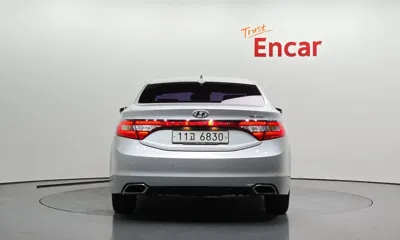 Hyundai Grandeur 2015, 86605 км, за 4663.69 USD