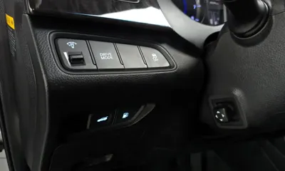 Hyundai Grandeur 2015, 86605 км, за 4663.69 USD - фото 17