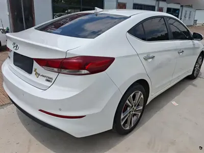 Hyundai Elantra 2018, 91000 км, за 5591.42 USD
