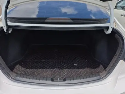 Hyundai Elantra 2018, 91000 км, за 5591.42 USD