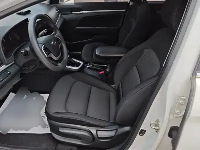 Hyundai Elantra 2018, 91000 км, за 5591.42 USD - фото 9
