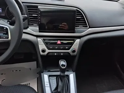 Hyundai Elantra 2018, 91000 км, за 5591.42 USD - фото 13
