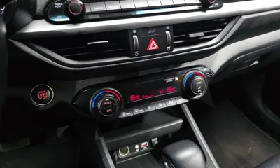 Kia K3 2019, 70516 км, за 8461.14 USD - фото 17