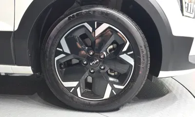Kia Niro 2023, 52813 км, за 17395.3 USD