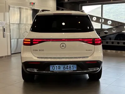 Mercedes-Benz EQB 2025, 6816 км, за 36174.24 USD - фото 6