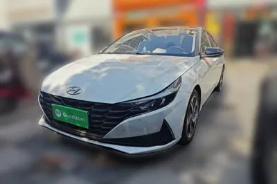 Hyundai Elantra · 2022 год