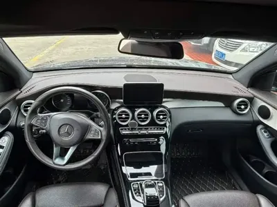 Mercedes-Benz GLC 2018, 89000 км, за 16921.39 USD