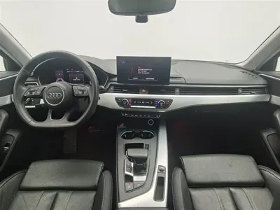 Audi A4L 2020, 125600 км, за 14684.82 USD
