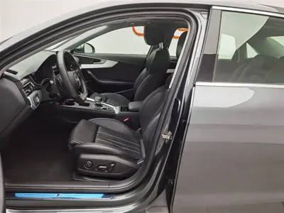 Audi A4L 2020, 125600 км, за 14684.82 USD - фото 10