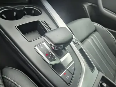Audi A4L 2020, 125600 км, за 14684.82 USD - фото 13