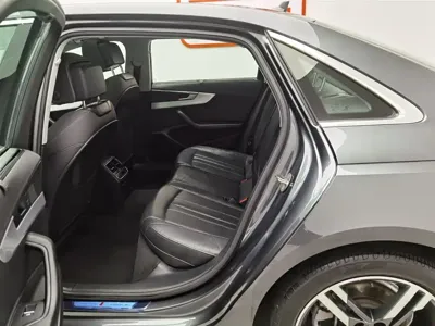 Audi A4L 2020, 125600 км, за 14684.82 USD - фото 15