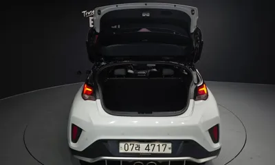 Hyundai Veloster 2018, 131760 км, за 5441.78 USD - фото 20